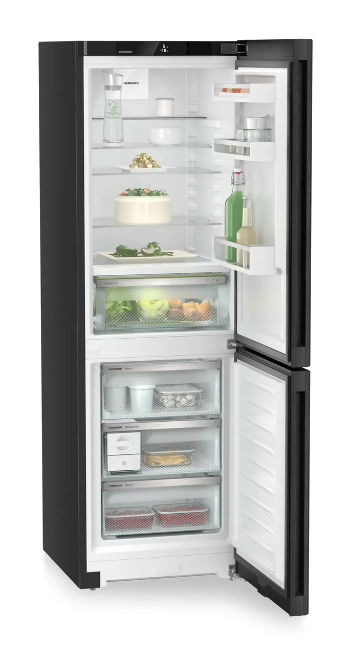 CBNbda 5223 Plus BioFresh NoFrost Fridge-freezer with BioFresh and